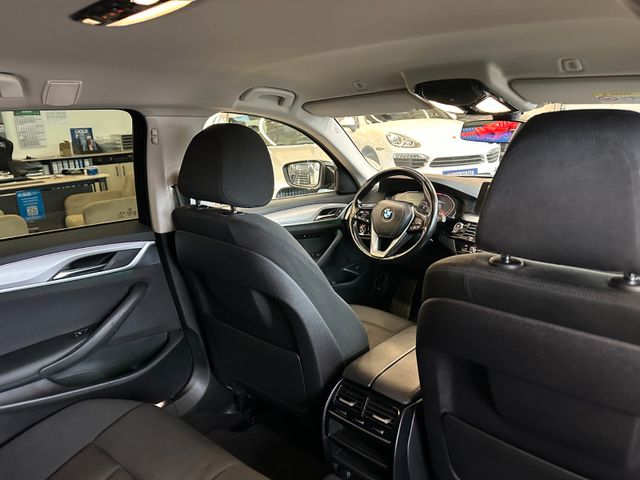 MYAUTOCENTER – Gebraucht- und Jahreswagen mit Werkstattservice in Pfaffenhofen BMW 530d Touring xDrive *KAM*NAVI*LIVECOCKPIT*LED*