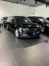 Volkswagen Passat 2.0 TDI Elegance*NAV*CAM*Matrix-LED*PDC - Volkswagen Passat: Von Privat