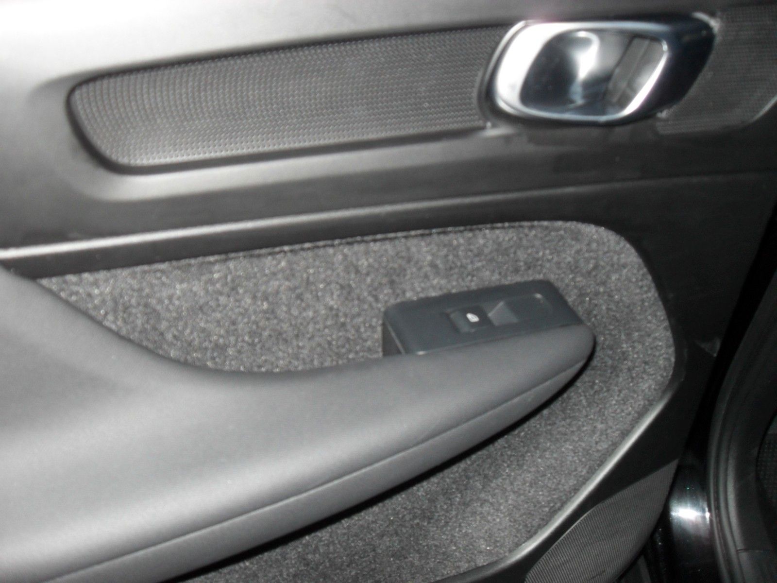 Fahrzeugabbildung Volvo C40 Core Recharge Pure Electric 2WD