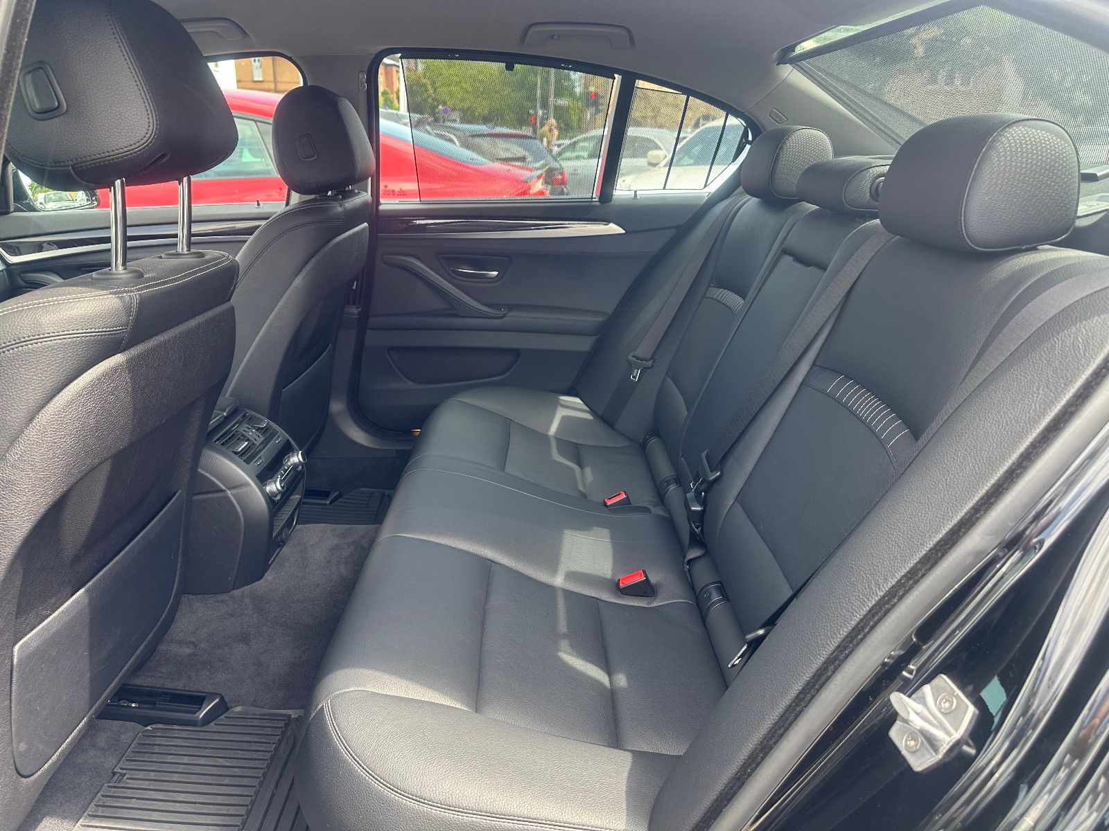 Fahrzeugabbildung BMW 535 d LUXURY*HEAD-UP+LEDER*