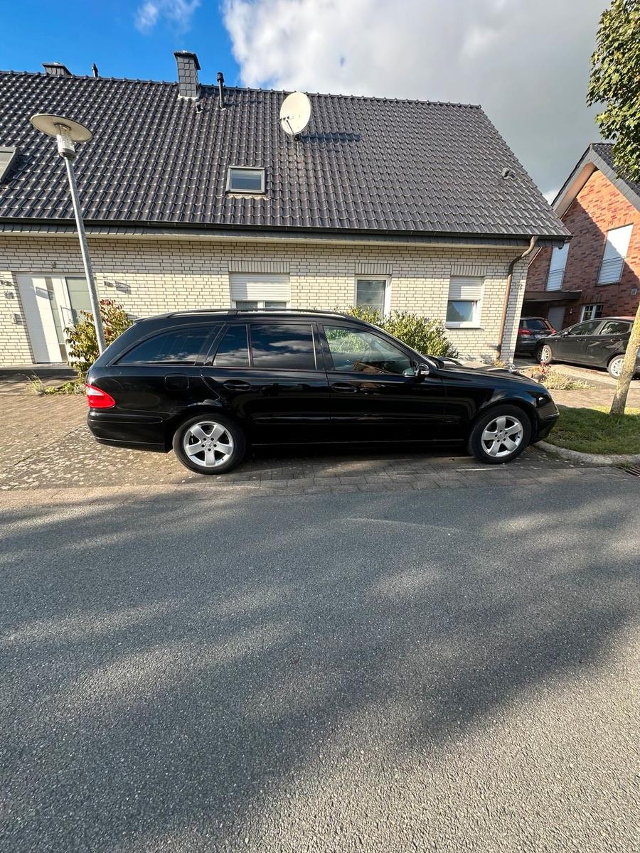 Mercedes-Benz E220 2004 — engine 150 HP (110kW)