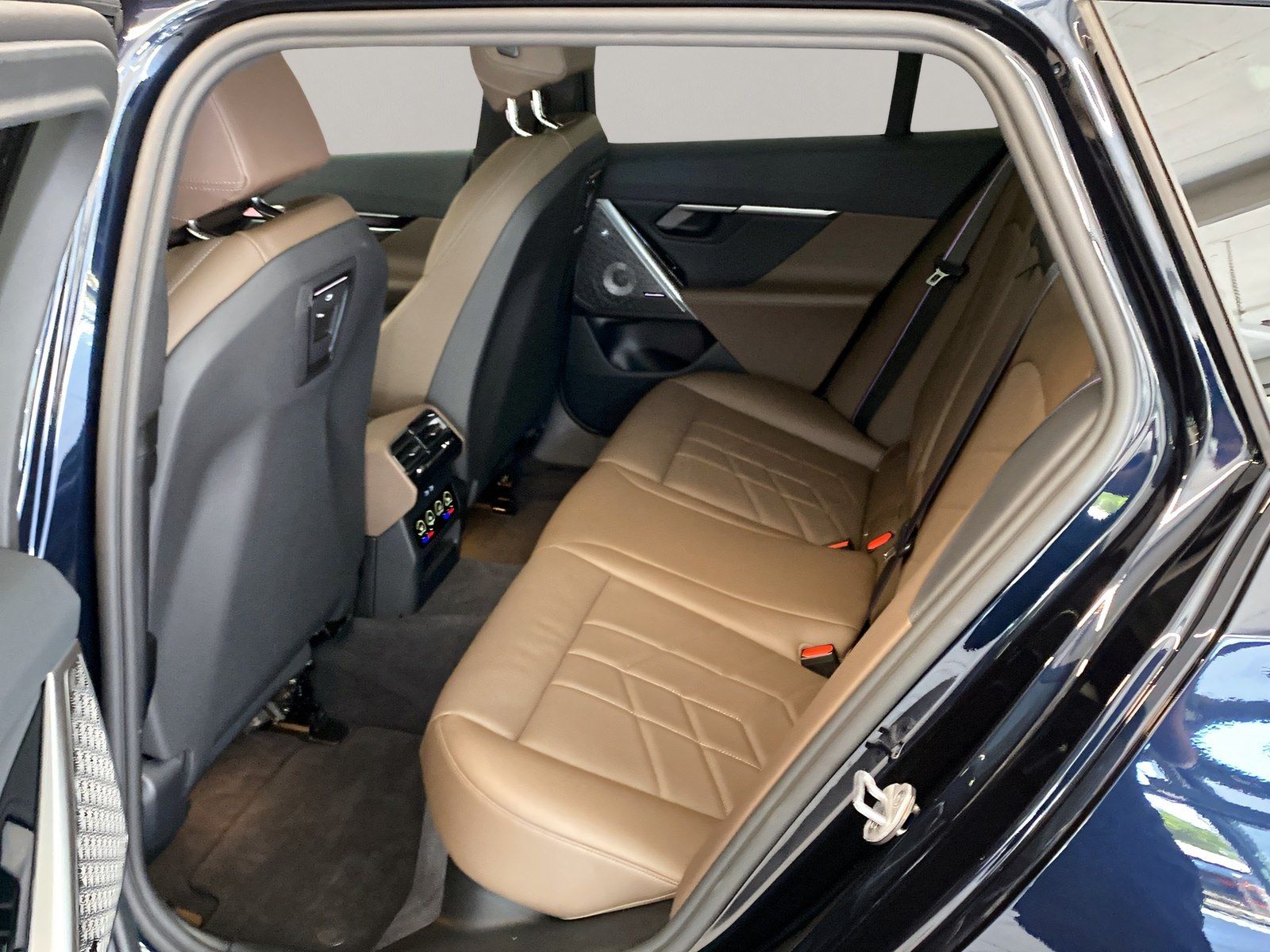 BMW i5 eDrive40 Touring M Sport AHK LiveCockpitProf foto 6