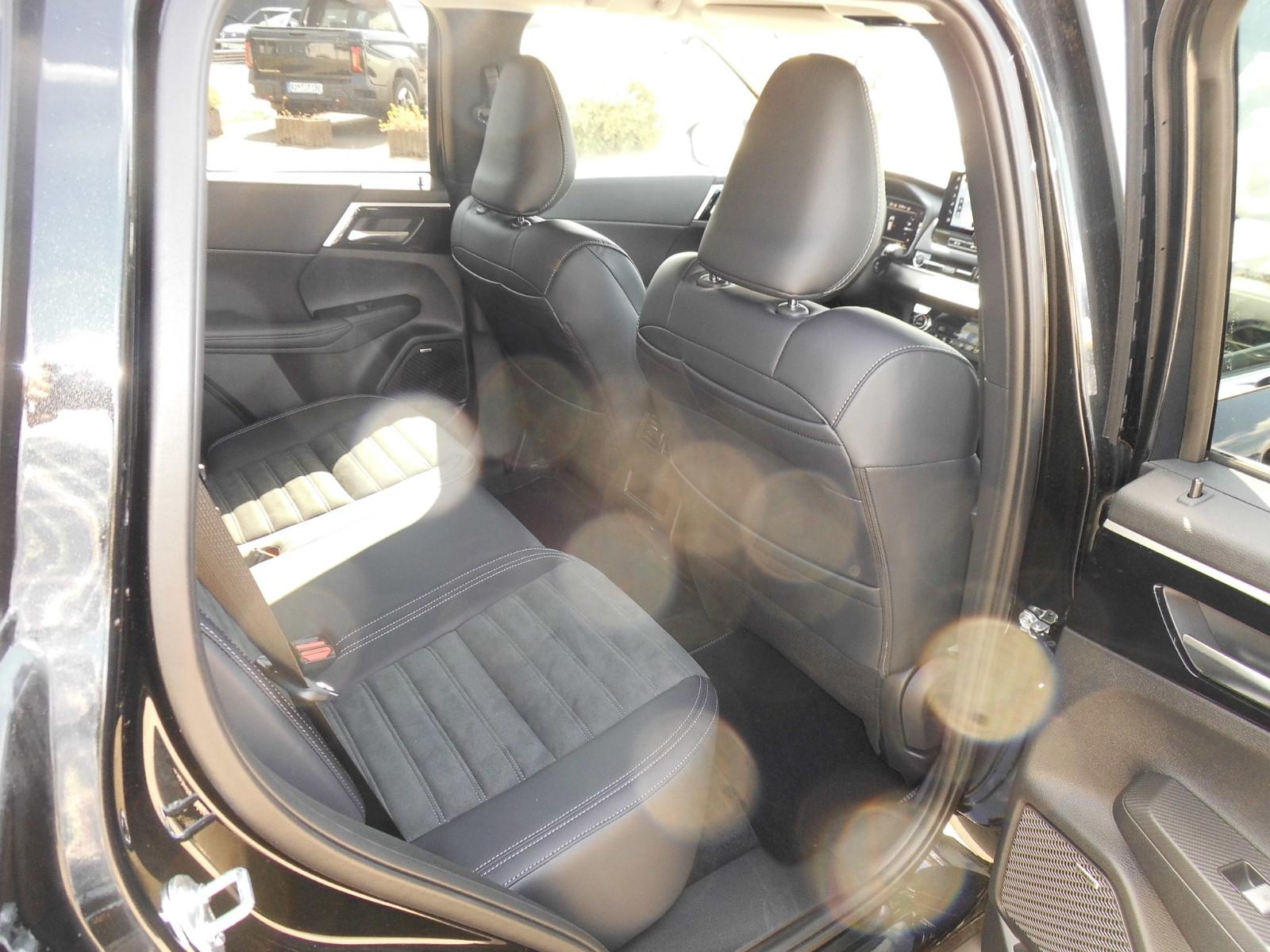 Mitsubishi Outlander 2.4 PHEV 4WD Intro Edition