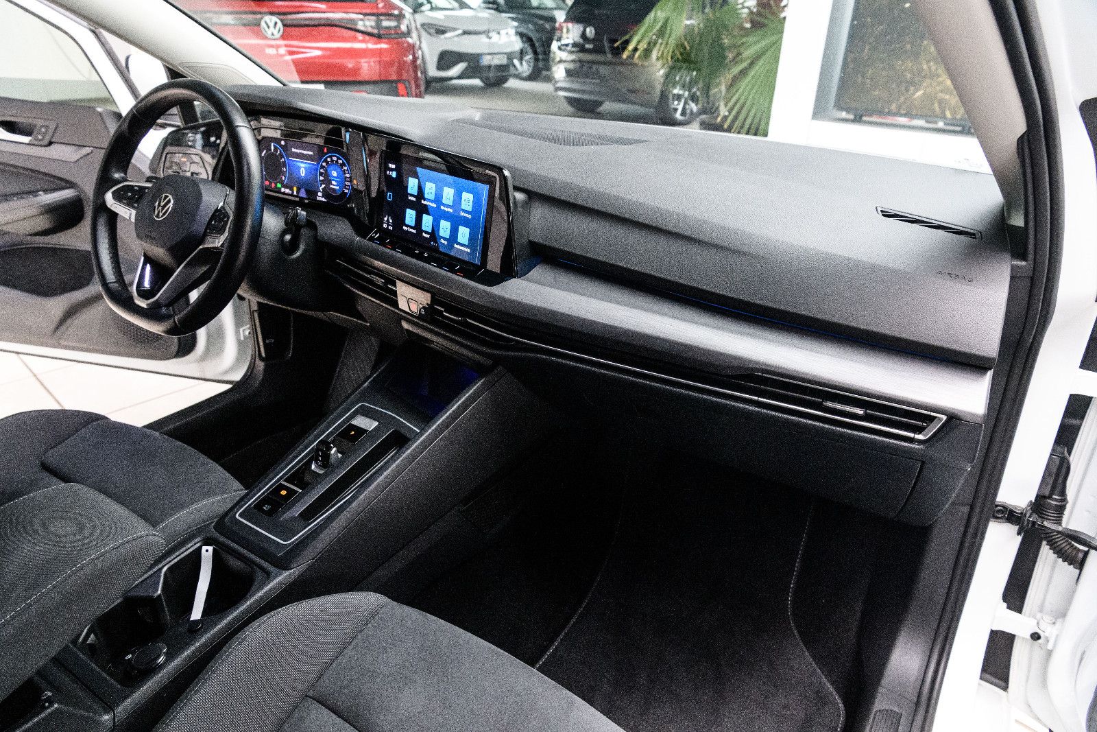 Fahrzeugabbildung Volkswagen Golf  Style eHybrid PHEV +150kw+DSG+ACC+AppCon.