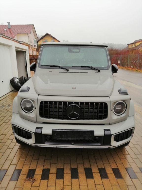 Mercedes-Benz G 63 AMG Carbon-Entertainment-Night-A22 MY25