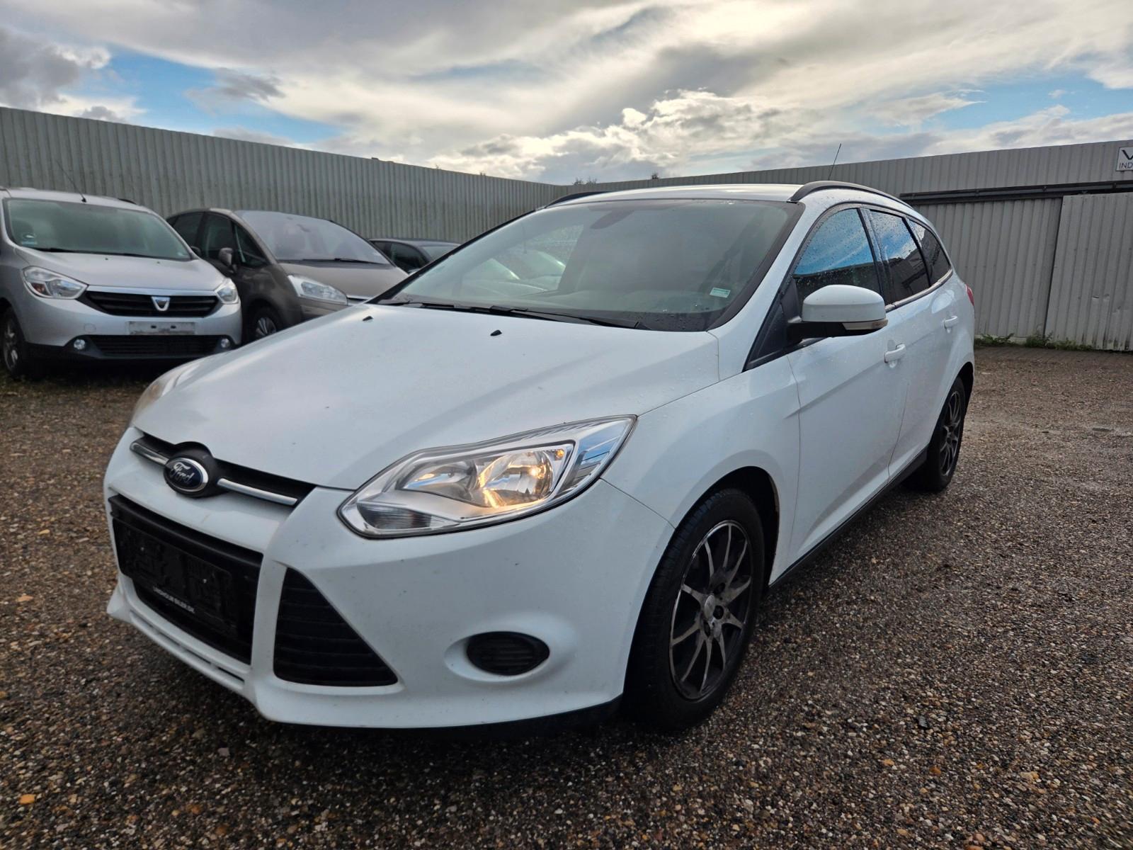 Ford Focus 2013 — photo 6