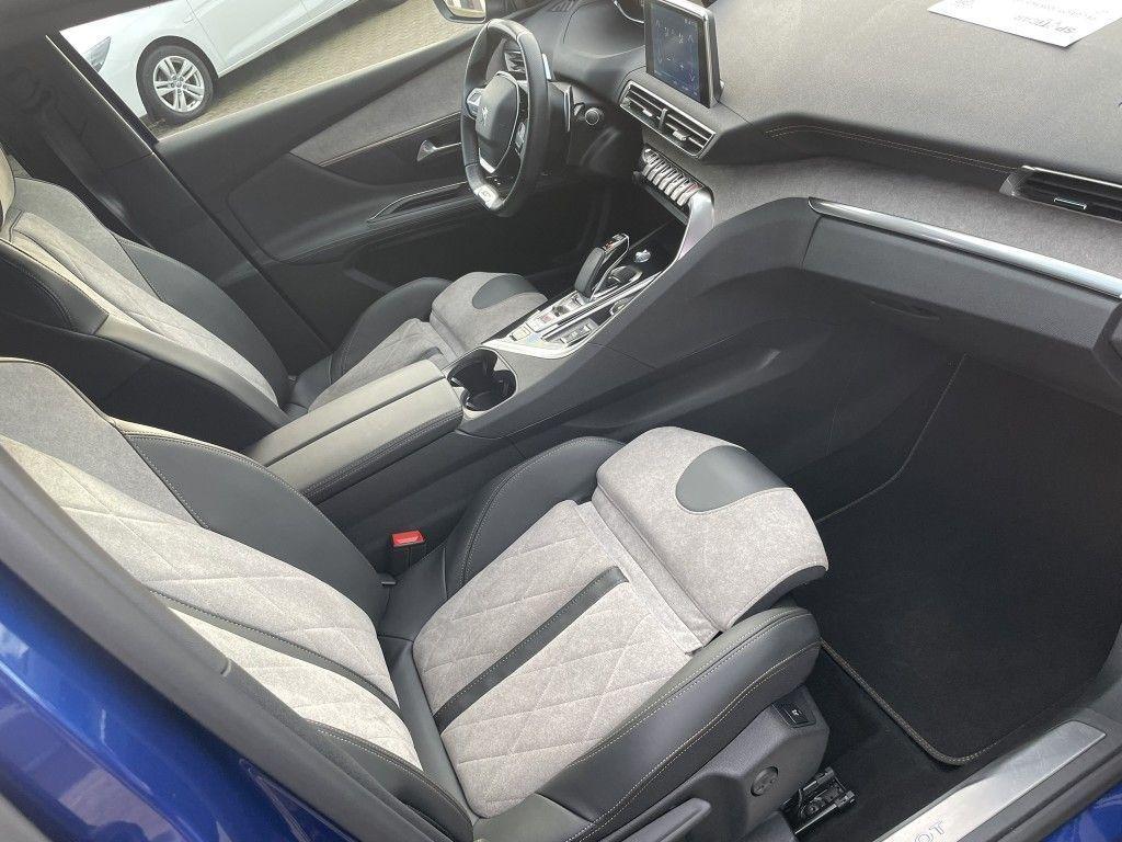 Peugeot 3008 GT Hybrid4 300 e-EAT8