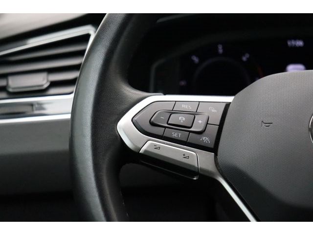 Fahrzeugabbildung Volkswagen Tiguan Elegance 2.0 ACC Matrix AHK