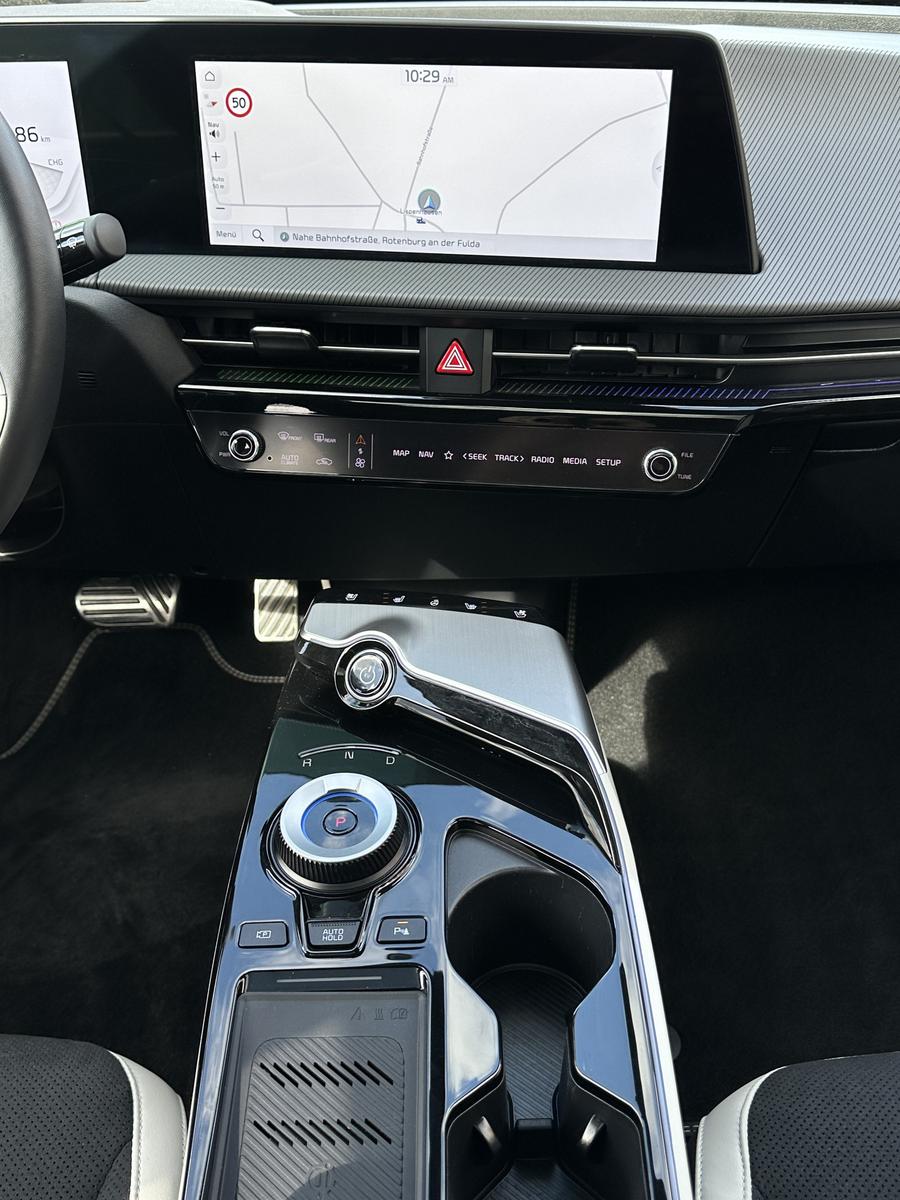 Kia EV6 GT-Line 77,4 kWh 228 ch • 17 300 km • Batterie 98,7 % • Head-up • Toit pano • Meridian
