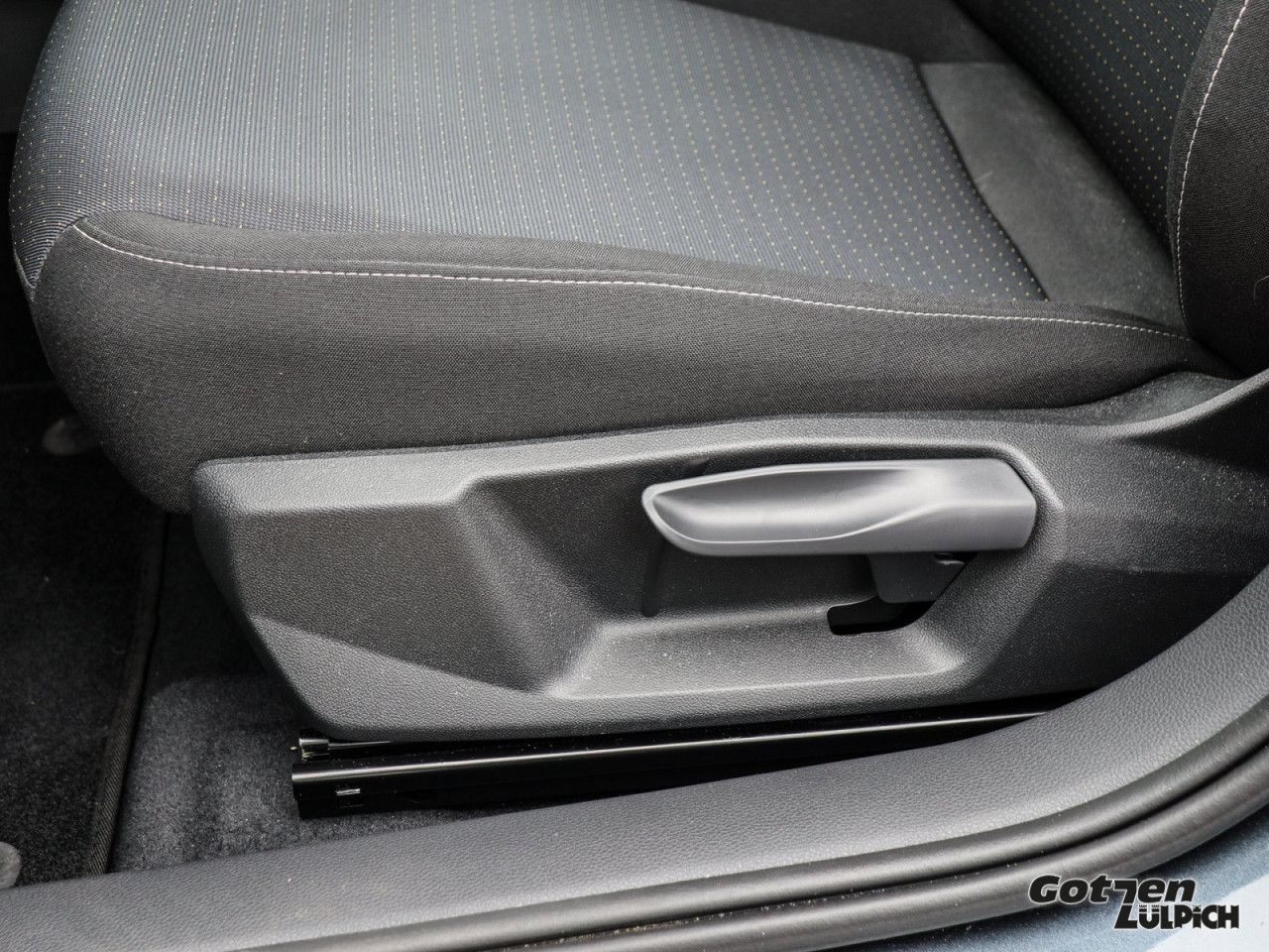 Fahrzeugabbildung SEAT Arona Style 1.0 TSI DSG LED App-Connect Winter