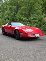 Corvette C4 - Holley Vergaser mit Edelbrock Ansaugbrücke - Corvette C4 von privat
