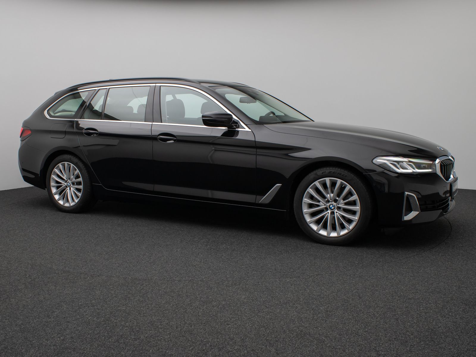 Fahrzeugabbildung BMW 520d Luxury Line Kamera DAB AHK Fernlichtassist