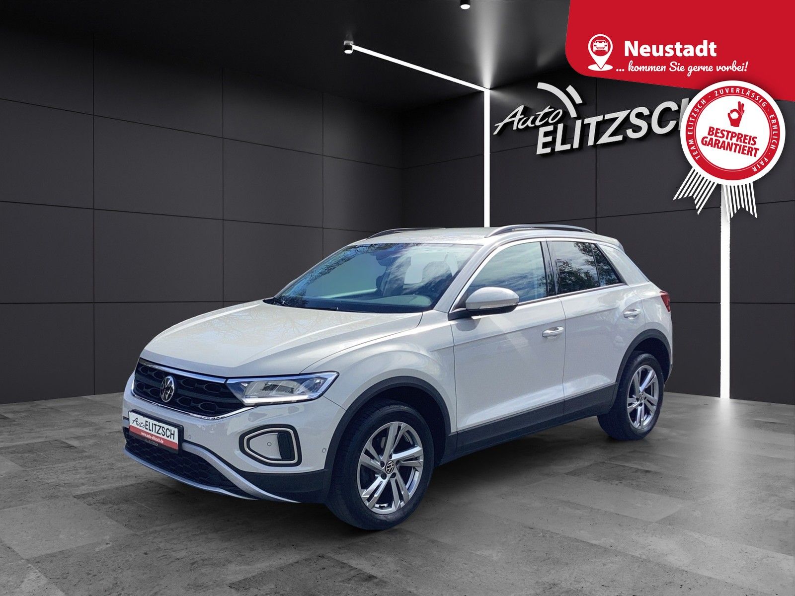 Fahrzeugabbildung Volkswagen T-Roc TSI Life Standhzg LED APP Park-Assist SHZ