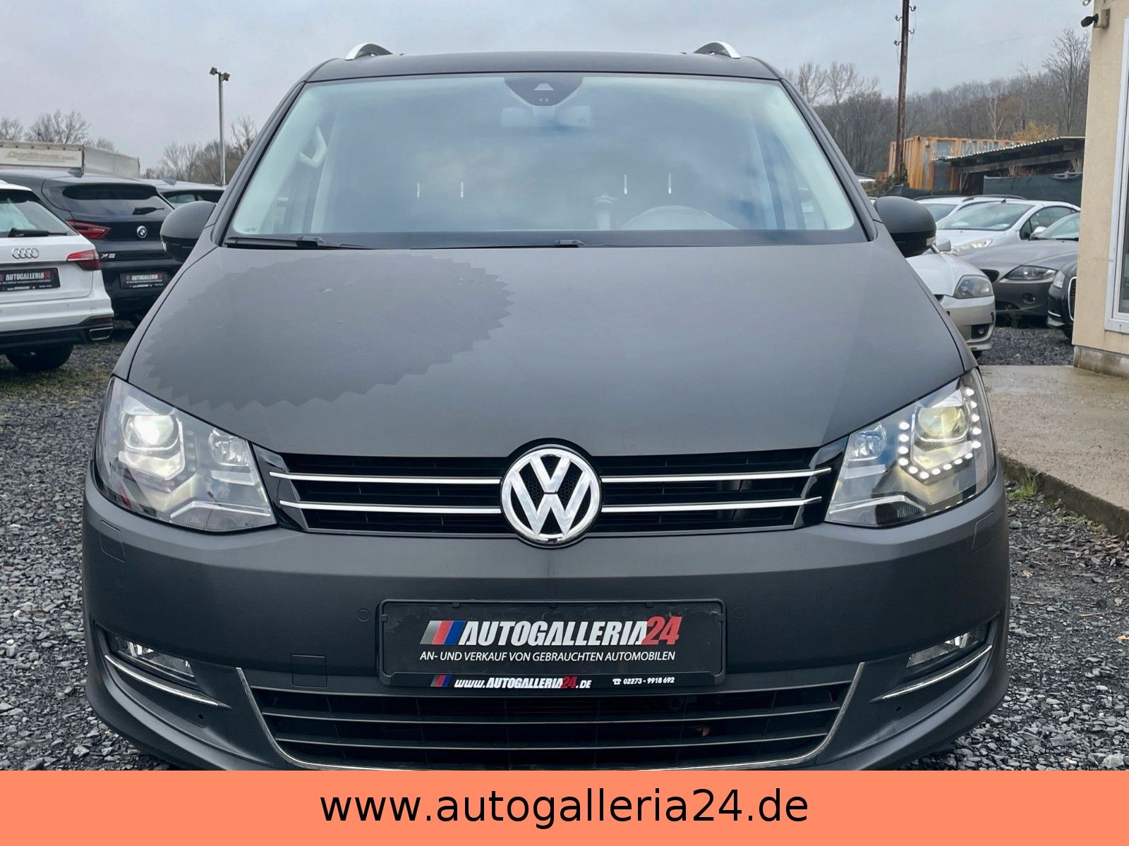 Fahrzeugabbildung Volkswagen Sharan HIGHLINE 7-SITZER Navi Leder Xenon SPORT