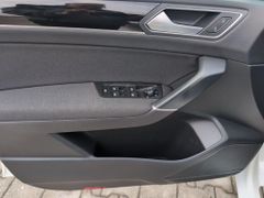VW Touran 1.4 TSI DSG Highline Pano LED AHK Massage