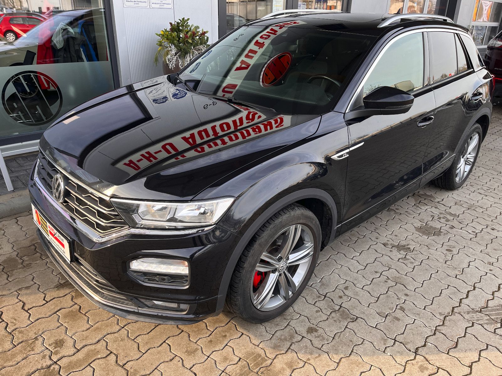 Fahrzeugabbildung Volkswagen T-Roc Sport 1.5 TSI DSG R-Line