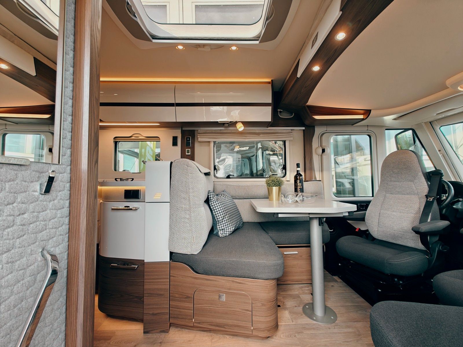 Fahrzeugabbildung HYMER / ERIBA / HYMERCAR B-KLASSE ML I 780 MASTERLINE - AUS ERSTBESITZ