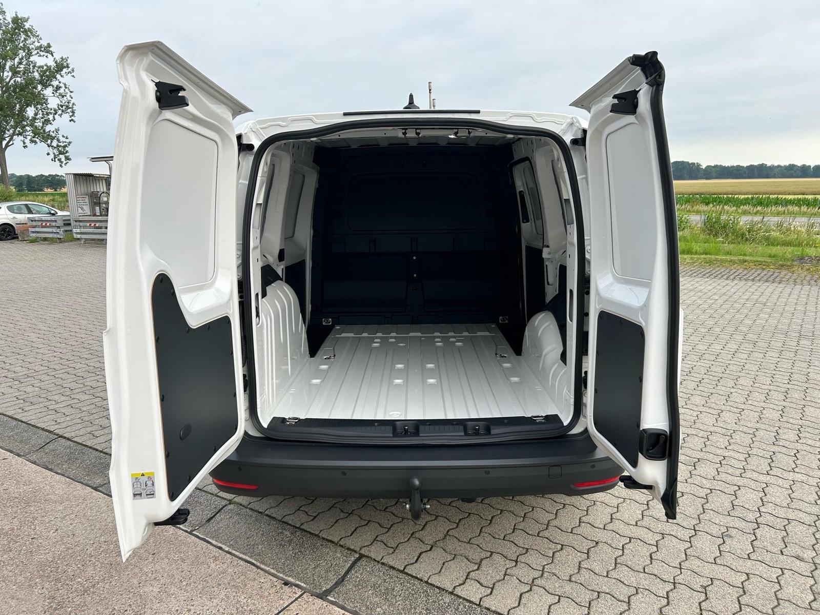 Volkswagen Caddy Cargo Maxi 1.5 TSI / AHK App-Connect