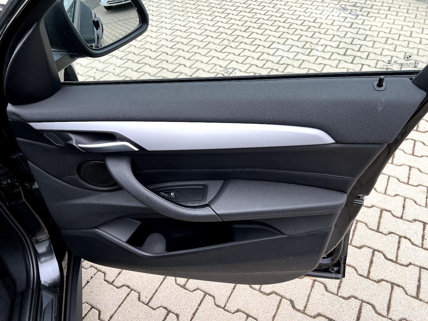 BMW X1 20i xDrive Advantage *Leder Sitzh. DAB PDC* foto 21