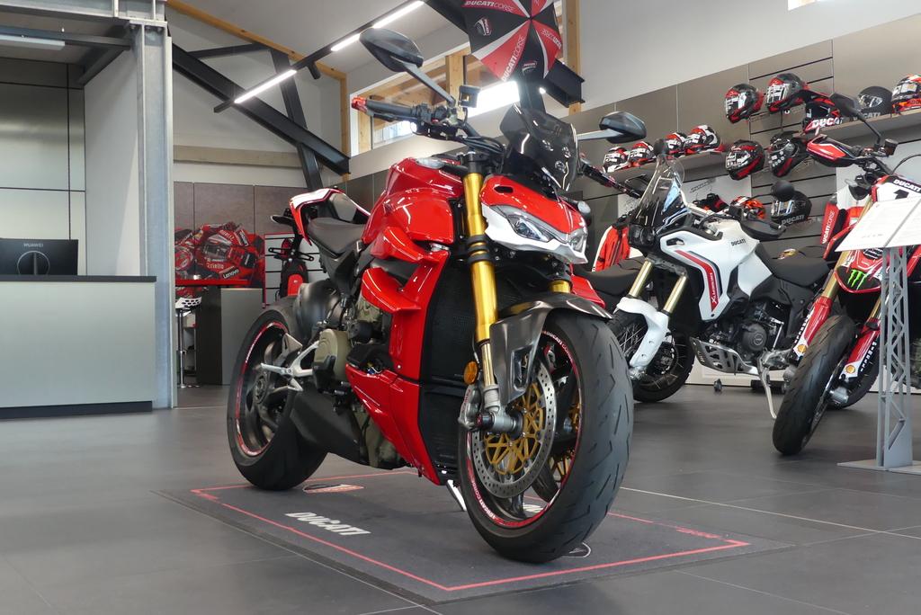 Ducati Streetfighter 