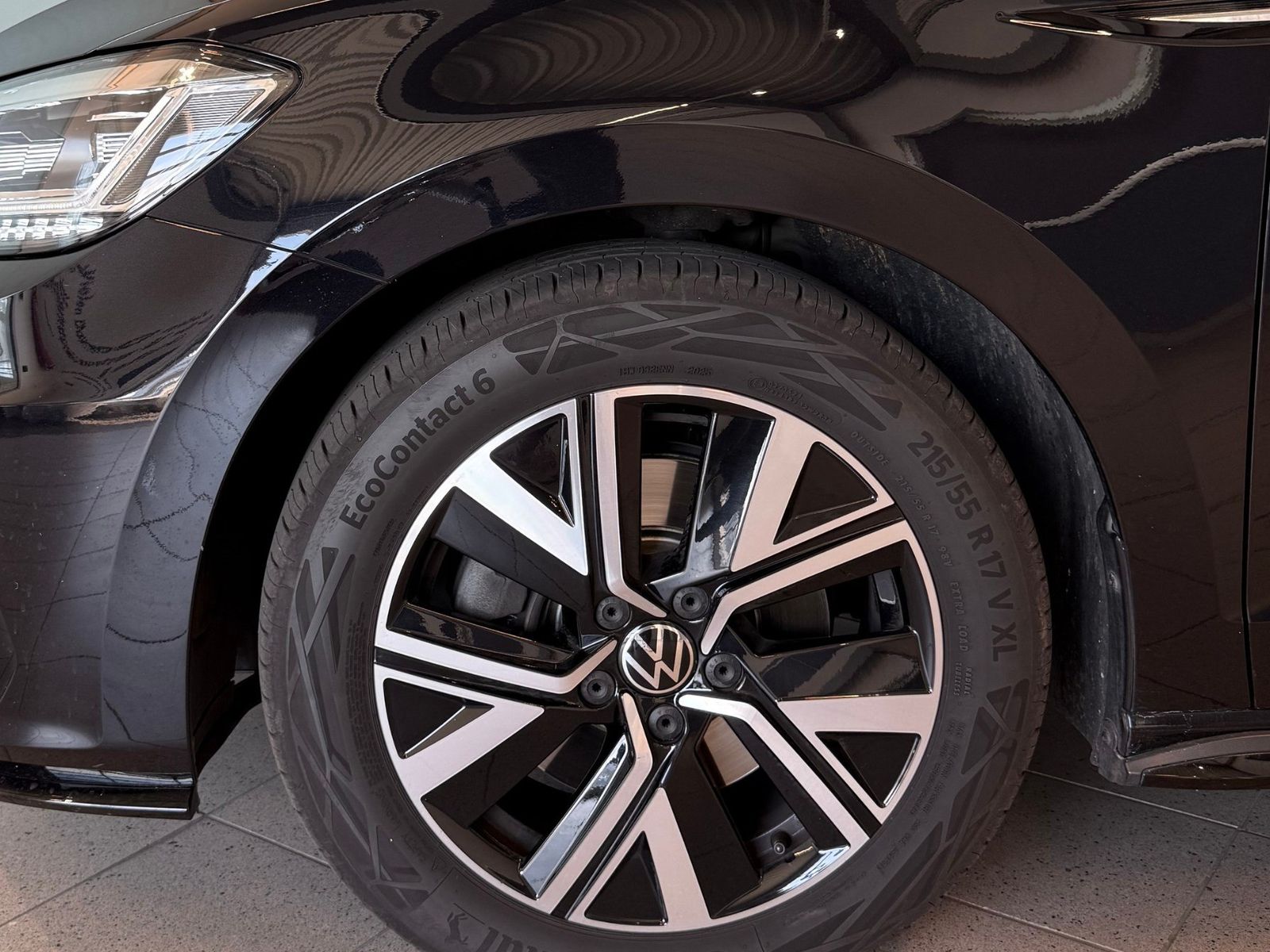 Volkswagen Touran 1.5 TSI Highline Elektr. Heckklappe Mass foto 5