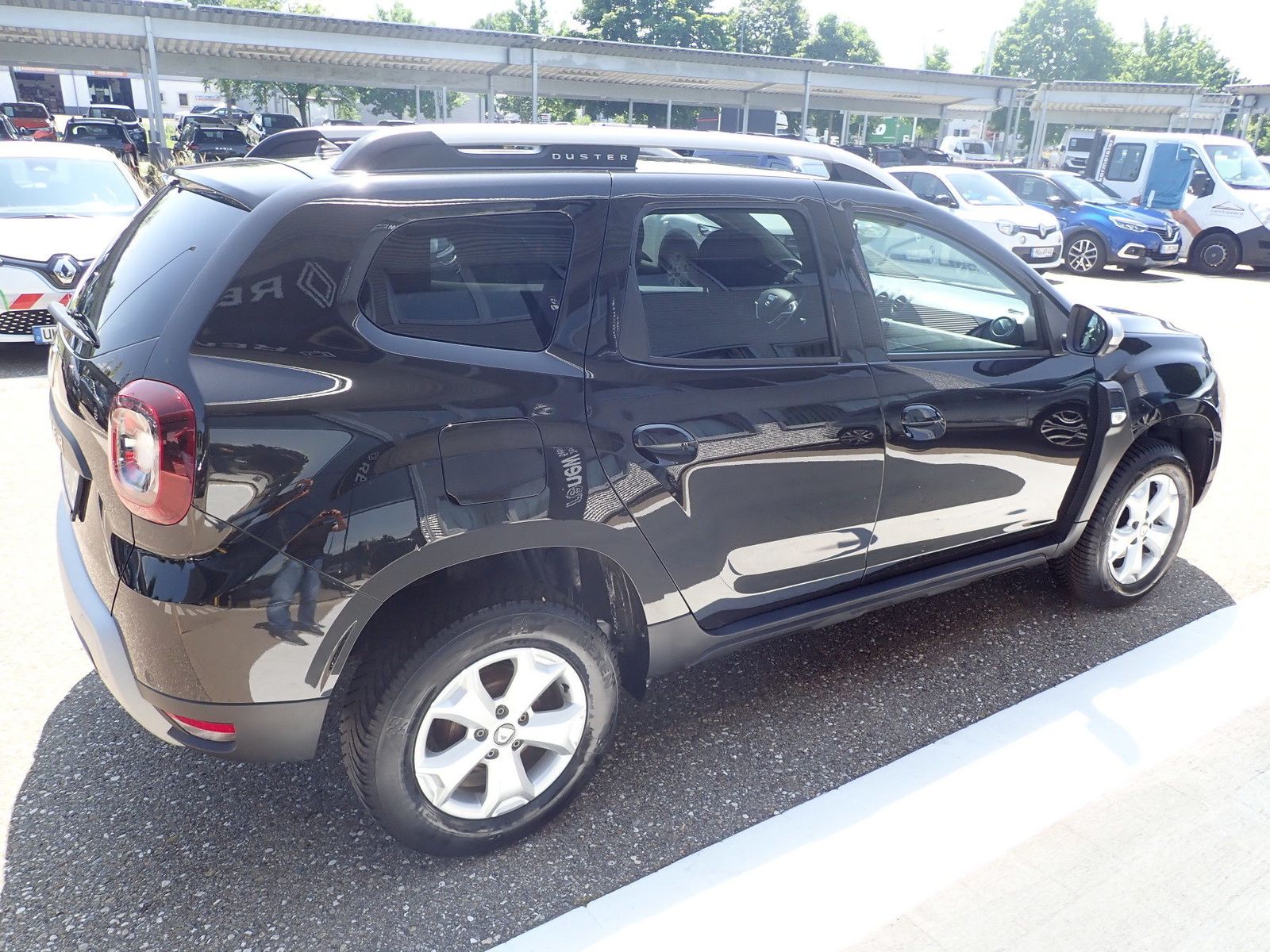 Fahrzeugabbildung Dacia Duster TCe 130 2WD URBAN/SHZ/EPH/NAVI/
