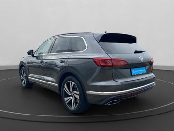 Volkswagen Touareg - 2