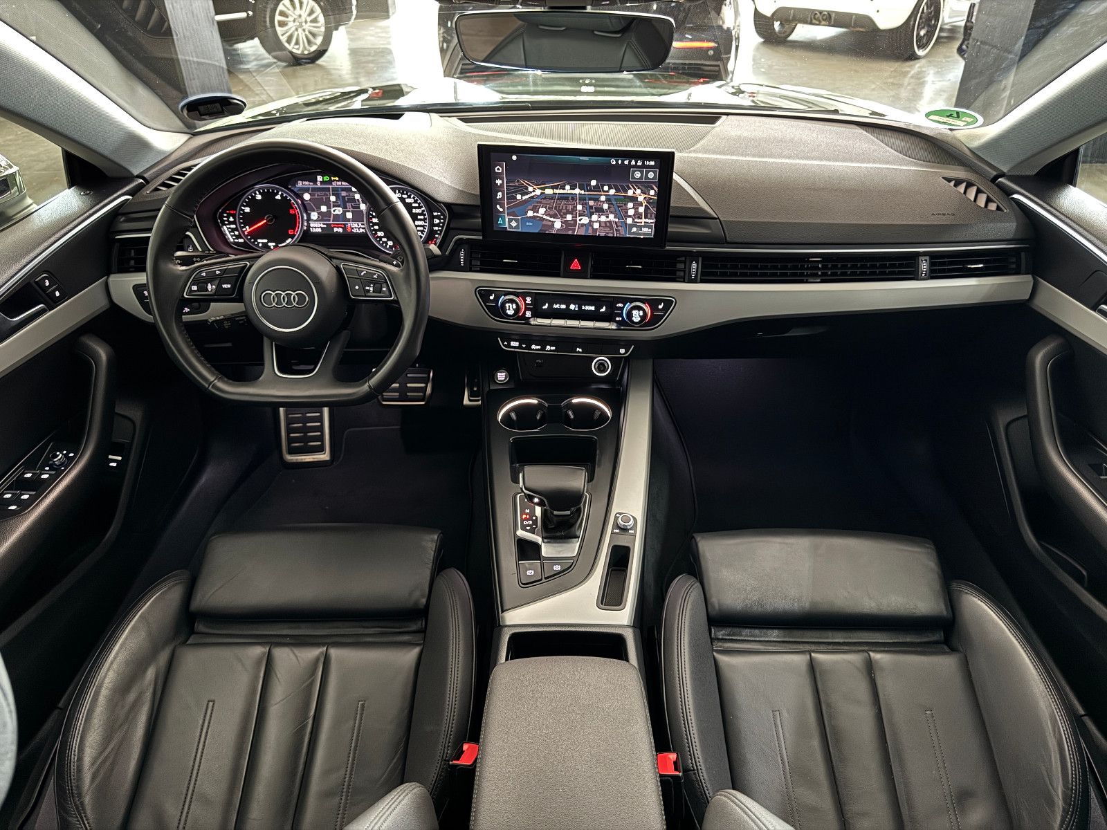 Fahrzeugabbildung Audi A5 SP S-TRONIC SONDERLACKIERUNG S-LINE MEGA VOLL
