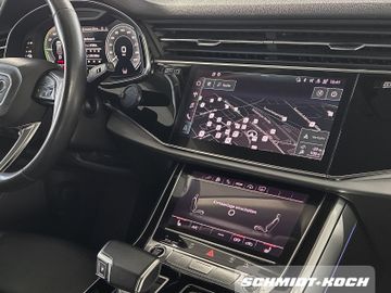 Audi Q8 - 12