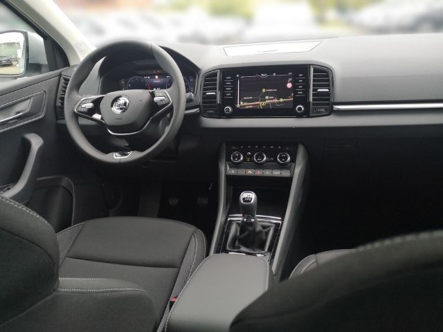 Fahrzeugabbildung SKODA Karoq 1.5 TSI Selection AHK PDC KAMERA LED