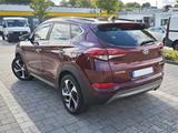Hyundai TUCSON 1.6, 2WD, 1 Hand, Navi, Pano, Leder  - Hyundai TUCSON von privat