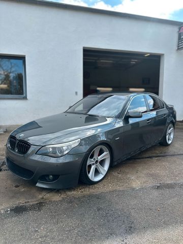 BMW 530i Navi/Leder/19Zoll