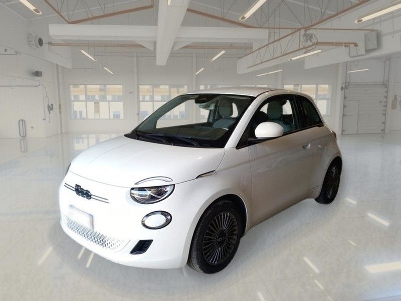 Fiat FIAT 500E ELETTRICA ICON + 3 PORTE BERLINA