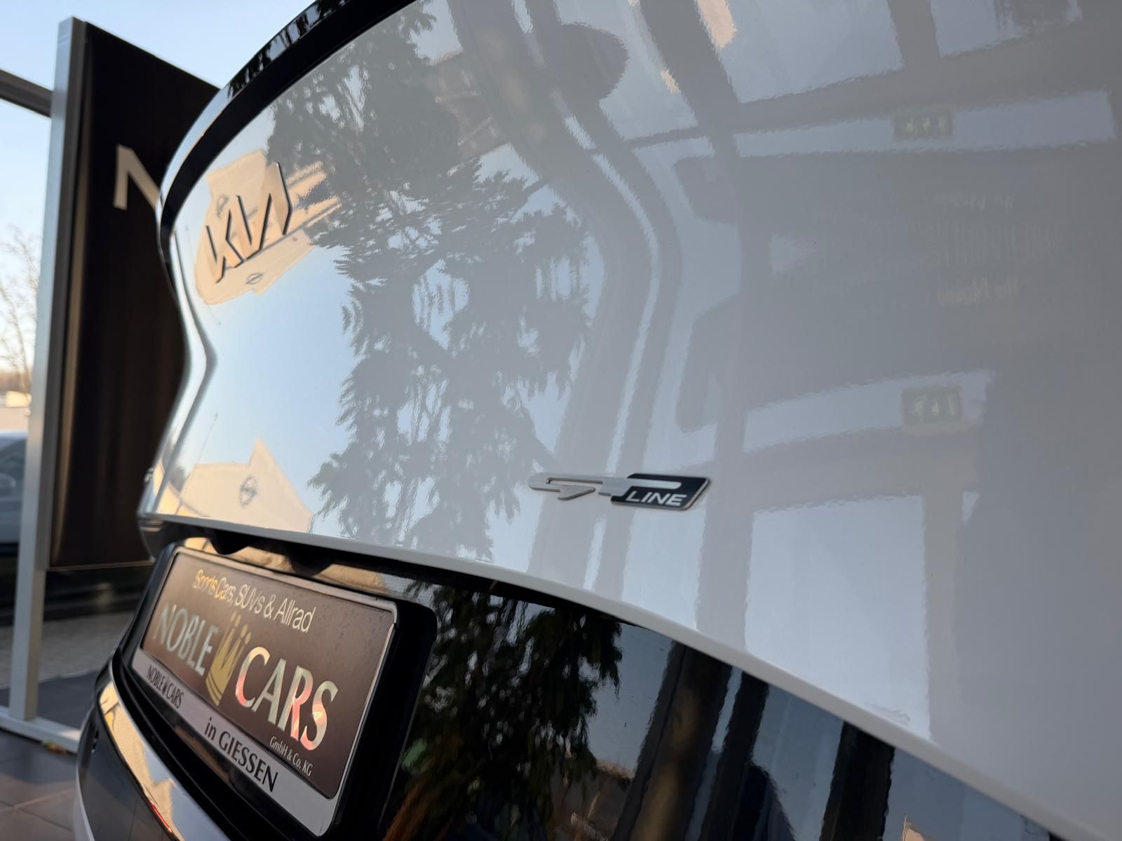 Fahrzeugabbildung Kia Sportage GT-Line 4WD AHK PANO 360° H/K LEDER 19"