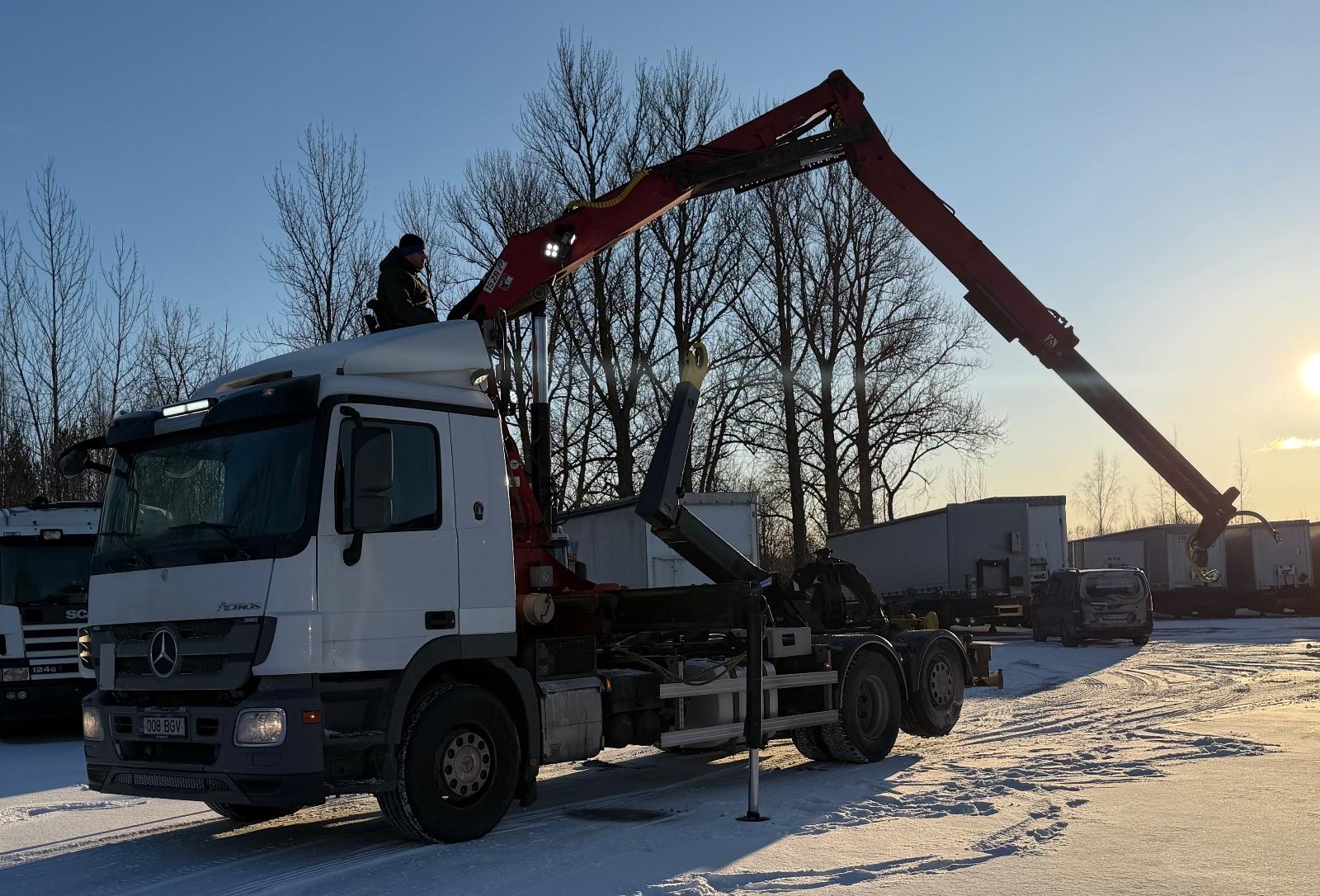Mercedes-Benz Actros 2544 Z crane PENZ