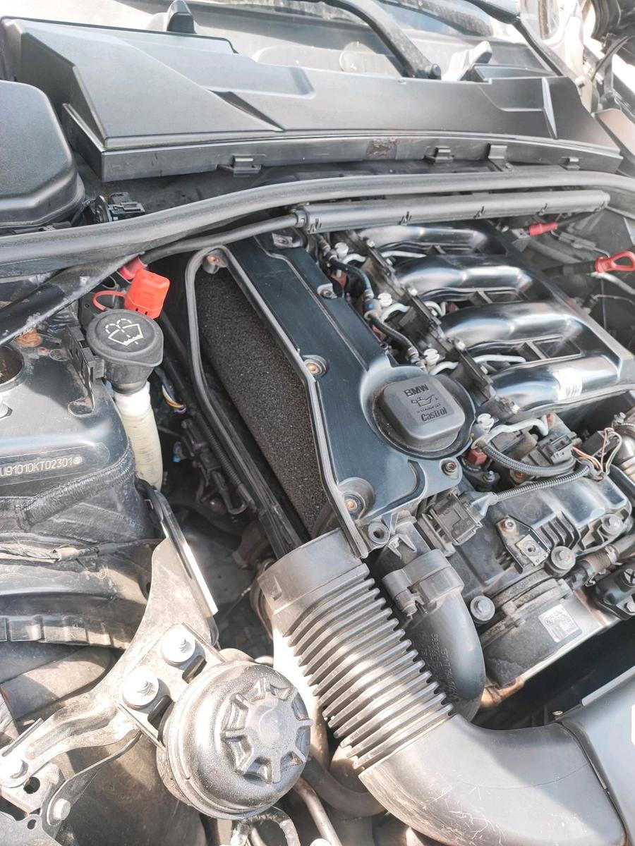 BMW 330 2006 — photo 8