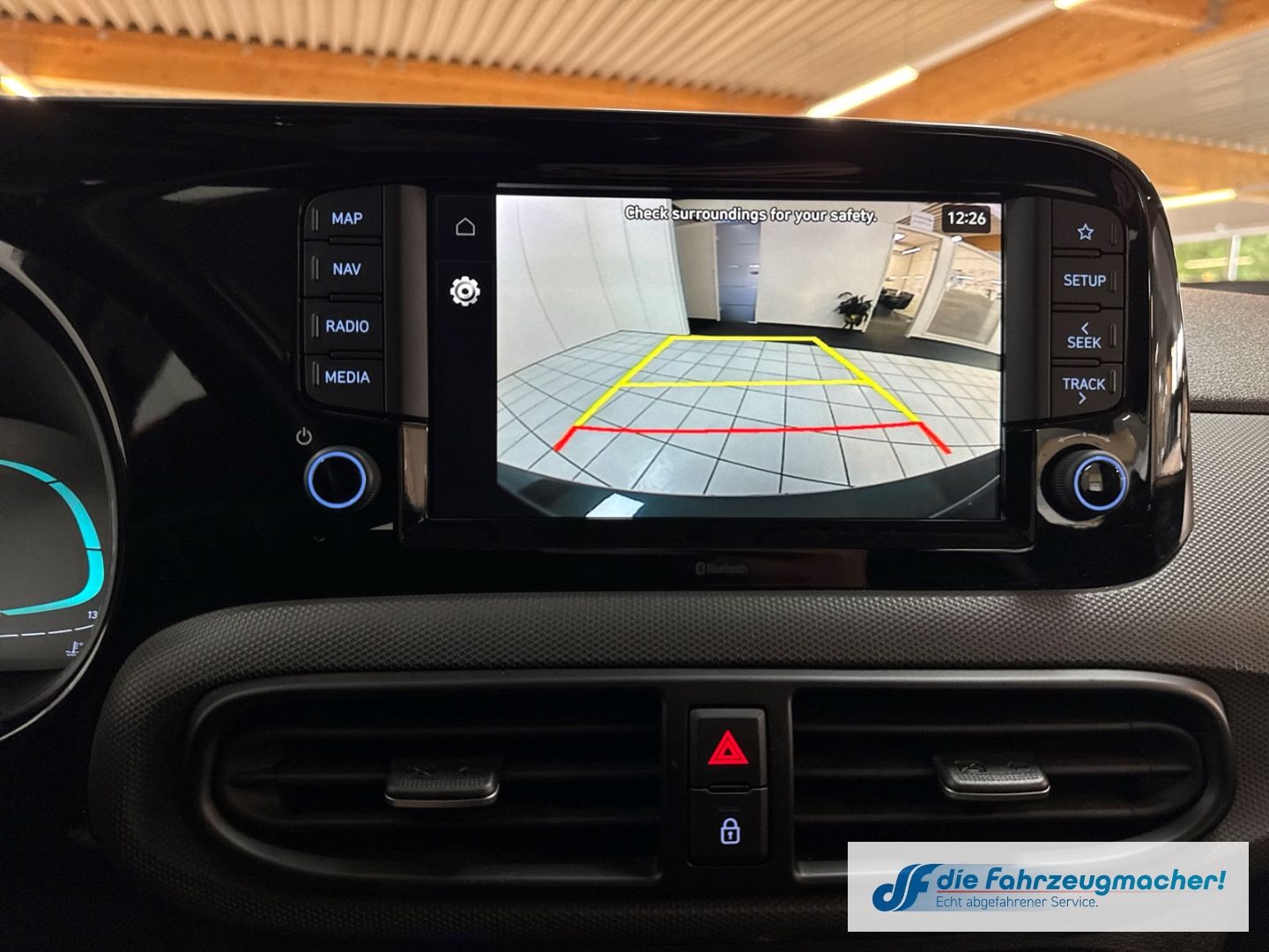 Fahrzeugabbildung Hyundai i10 Trend Navi Apple CarPlay Android Auto Musiks