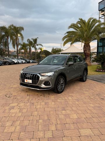 Audi Q3 35 TDI S tronic Business