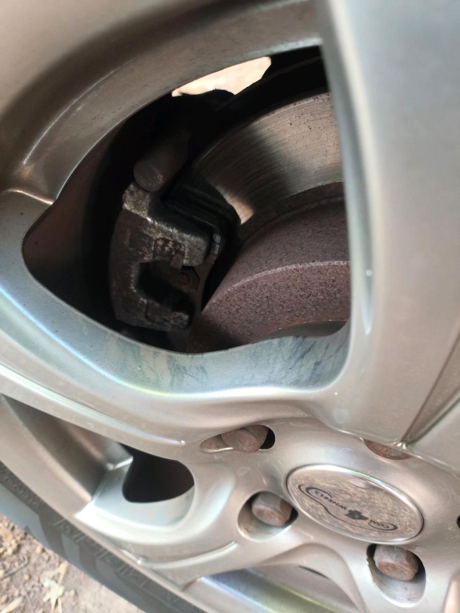 Peugeot 4007 2008 — photo 6