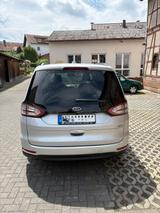 Ford Galaxy 2.5 FHEV Edition Hybrid - Ford Galaxy: Von Privat