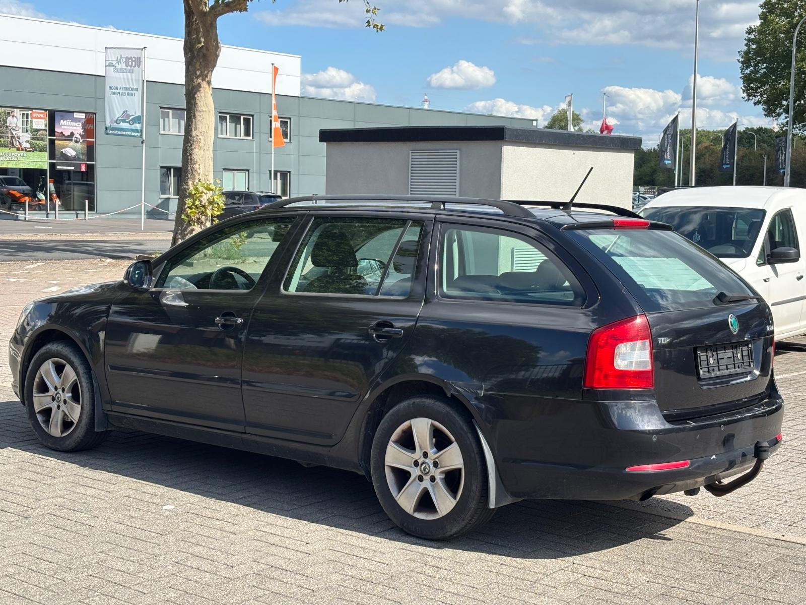 Skoda Octavia 2011 — photo 9
