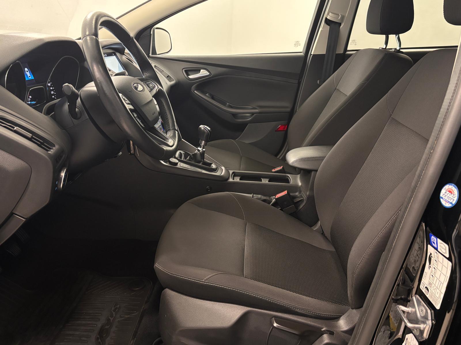 Ford Focus TDCi*Klima*Navi*SHZ*PDC*2.Hand*
