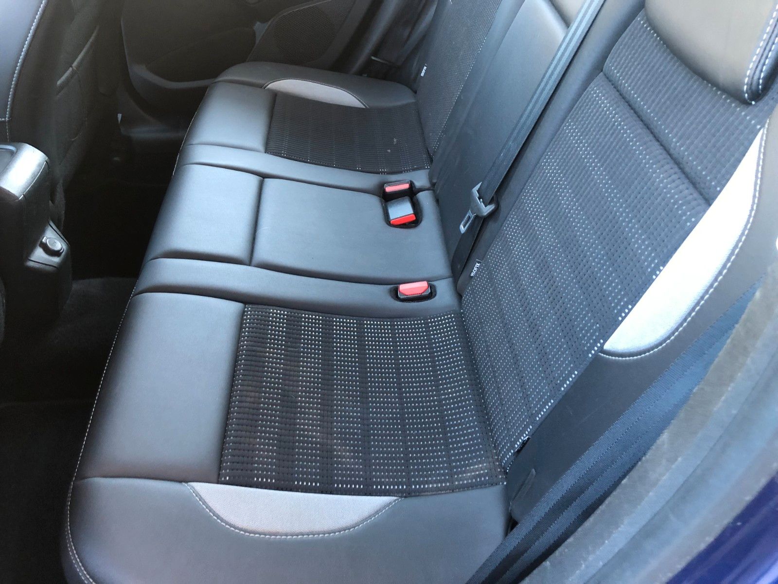 Fahrzeugabbildung Peugeot 2008 Allure Klimaautomatik Parkpilot