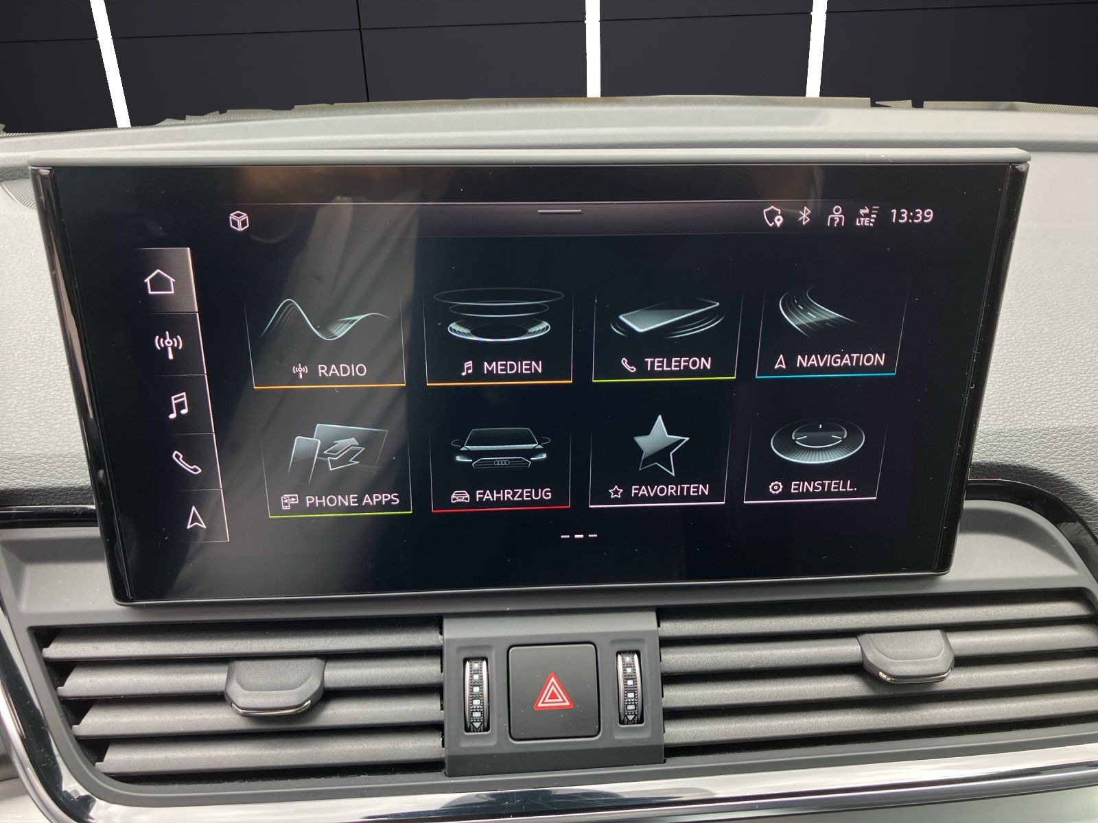 Fahrzeugabbildung Audi Q5 50 TDI qu S line LED Navi ACC AVC APP SHZ 20"