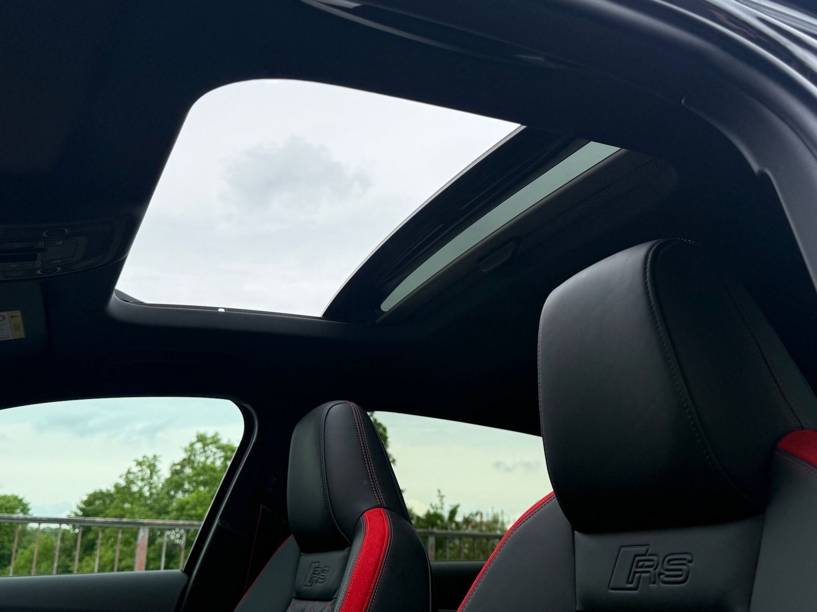 Fahrzeugabbildung Audi RS3 Sportback KERAMIK|DYNAMIK+|290|HUD|PANO|360°