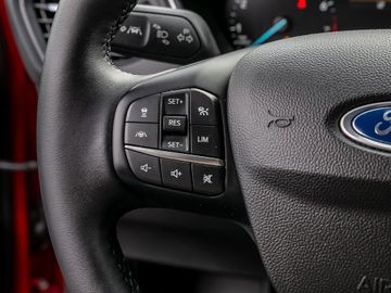 Ford Focus Turnier 1.0 Titanium Stauassistent Navi