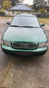 Audi A4 1.6 (101 PS)  Kombi - Audi A4 aus 1998: Kombi