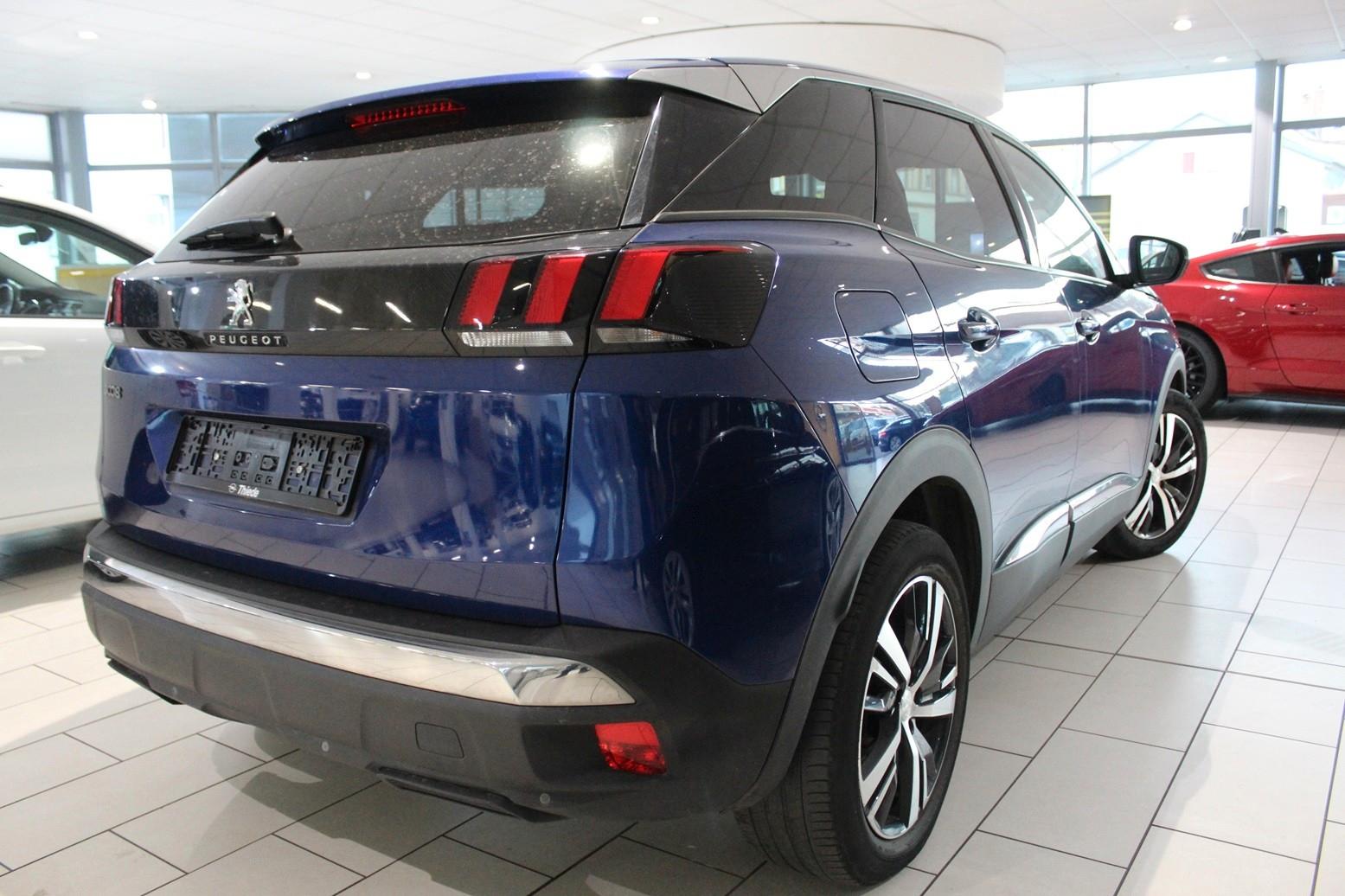 Peugeot 3008 Allure 1.5D NAVI/LED/SHZ/PDC/T-LEDER/TEMPO