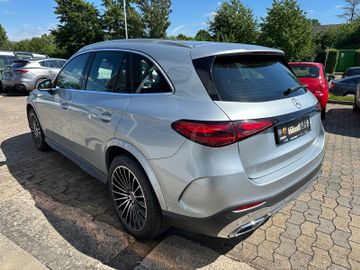Fahrzeugabbildung Mercedes-Benz GLC 200 4Matic AMG Line Pano 20"