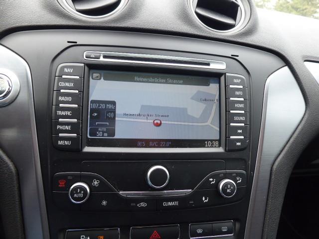 Ford Mondeo 2012 — photo 17